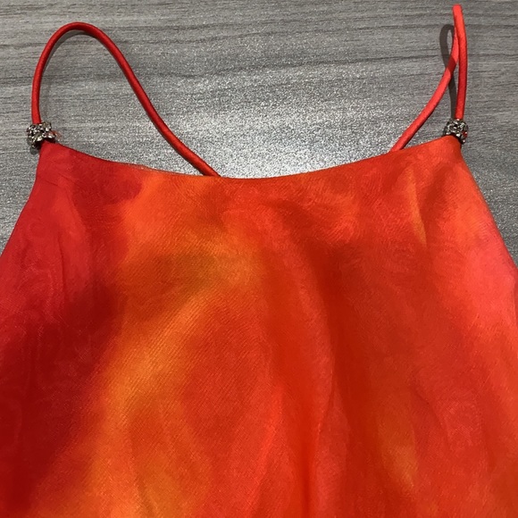 Stylist red dress - Picture 3 of 4